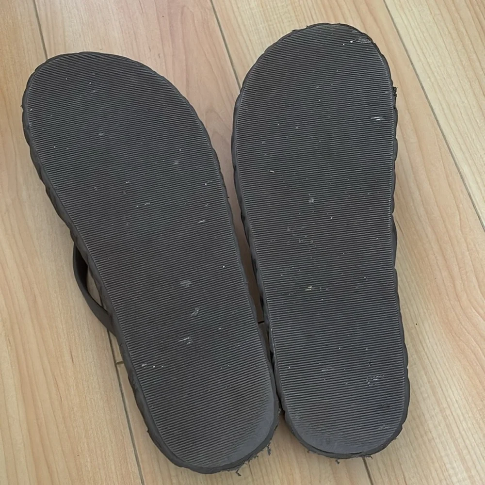 Zara Brown Flip Flops - Picture 4 of 4